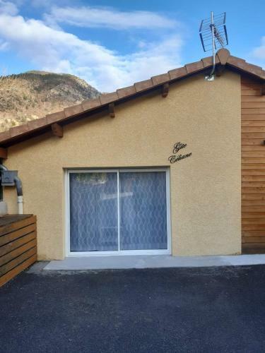 G�te Neuf Entre Lac Et Montagne
