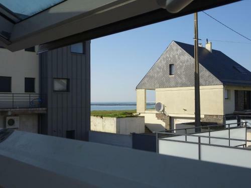 Comfortable Holiday Villa, 50m From The Sea