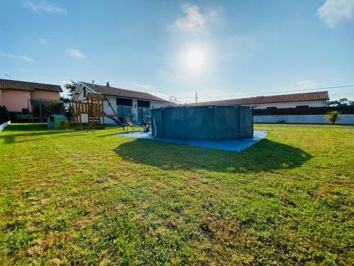 Proche Plage, Maison Tarnos Avec Piscine De 130m2