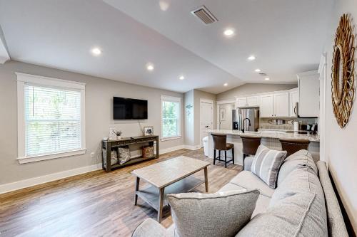 Beach Cottage East