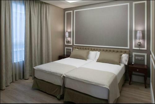 Lake View Apartments