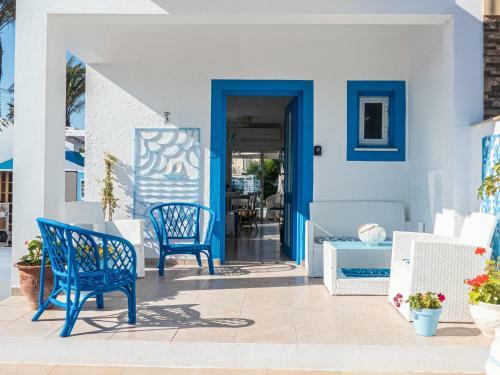 Greek Island Style 2 Bedroom Villa With Pool
