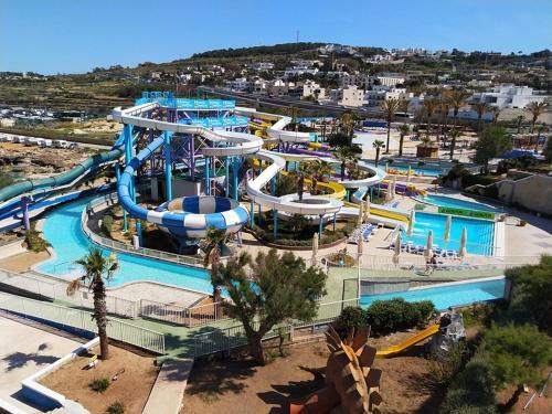 Deluxe 2br Apartment In Central St Julians