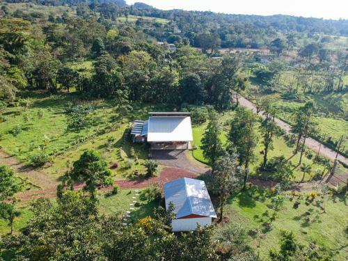 Casa Villa Jade - 10km De R�o Celeste