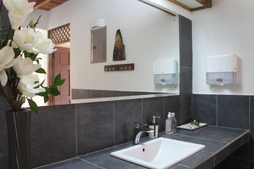 Casa Villa Jade - 10km De R�o Celeste