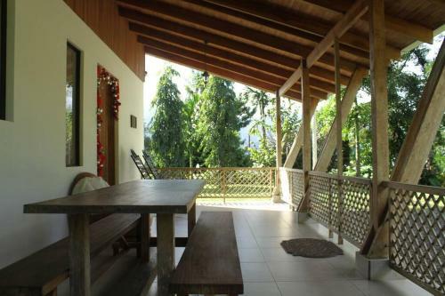 Casa Villa Jade - 10km De R�o Celeste