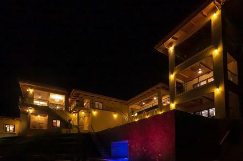 Villa Casa Amarillo Jaco Beach Costa Rica