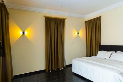 Apartamento 3 Bedroom Fully Furnished Available For Rent