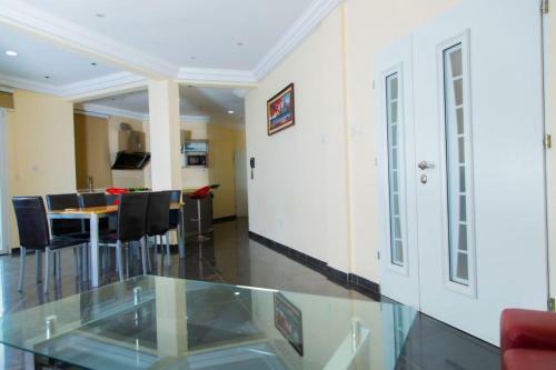 Apartamento 3 Bedroom Fully Furnished Available For Rent
