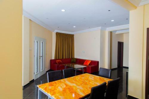 Apartamento 3 Bedroom Fully Furnished Available For Rent