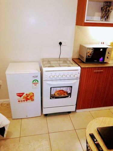 Apartamento Waridi Studio- Wi-fi, Netflix,pool,parking&view
