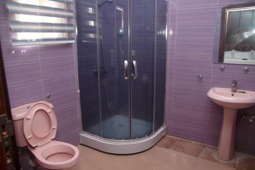 Hotel Enland Suites & Apartments