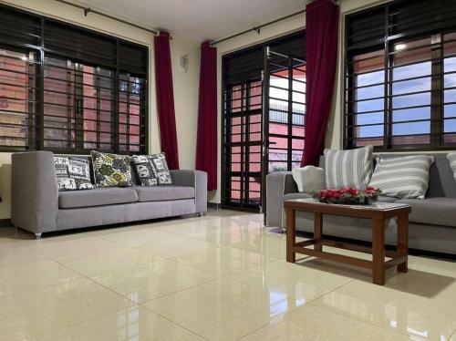 Hostal Room In House - Nshuti Spacious Quiet Rm For Short Long-term