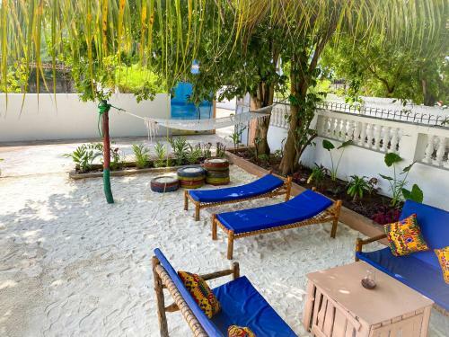 Hostal Villa Orchid Beach Guest House