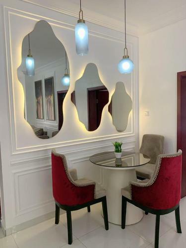 Lovely 2 Bedroom Apartment