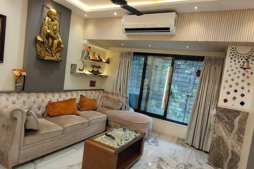 City Homes Crystal Apartment