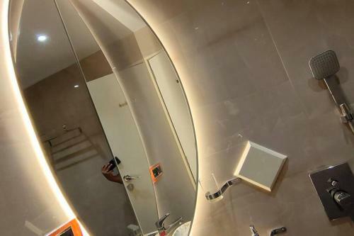 City Homes Crystal Apartment