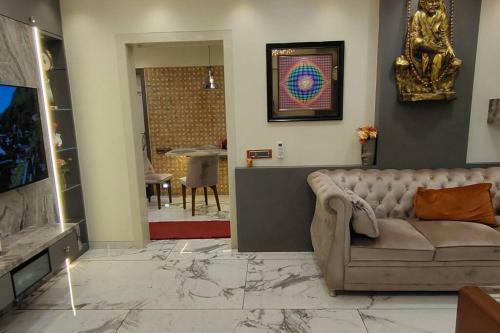 City Homes Crystal Apartment