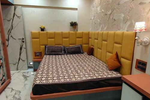 City Homes Crystal Apartment