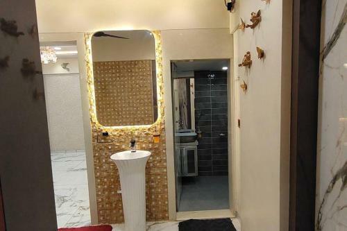 City Homes Crystal Apartment