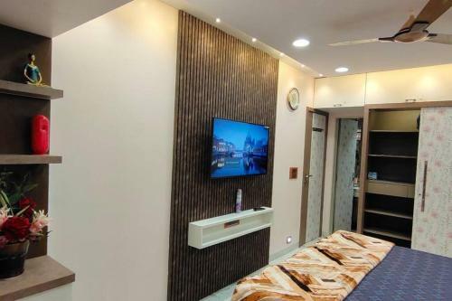 City Homes Crystal Apartment