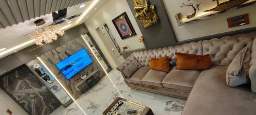 City Homes Crystal Apartment