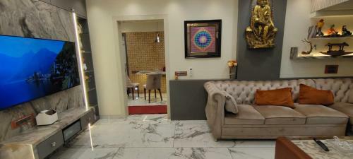 City Homes Crystal Apartment