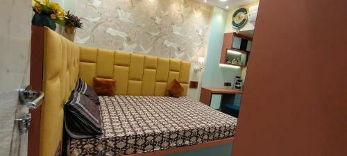 City Homes Crystal Apartment