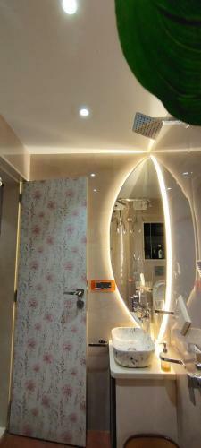 City Homes Crystal Apartment