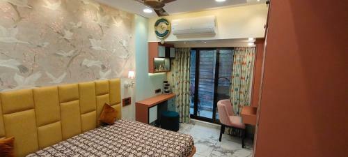 City Homes Crystal Apartment