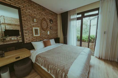 Hotel The Brick Home Dalat