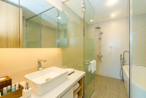 Apartamento C?n H? Cao C?p 2 Ph�ng Ng?-views S�ng H�n