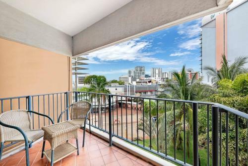 Apartamento Breezy Harbourside Getaway - Balcony & Resort Pool