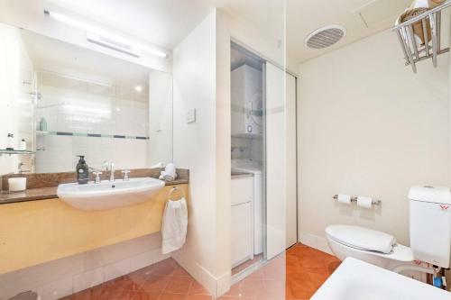 Apartamento Breezy Harbourside Getaway - Balcony & Resort Pool