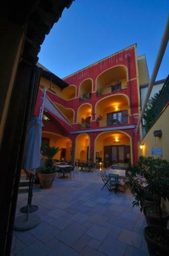 Manouche Bistrot B&B