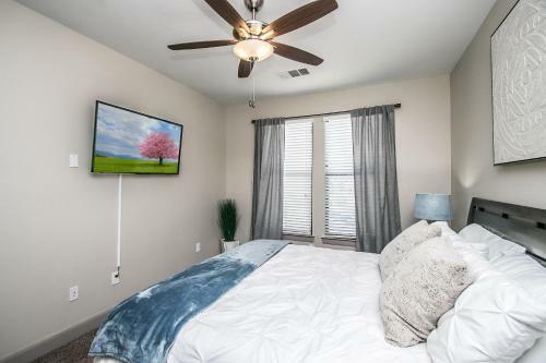 Apartamento New! Rooftop Pool With Mountain Views+king Beds