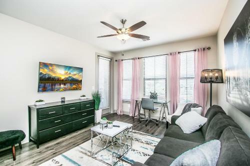 Apartamento New! Rooftop Pool With Mountain Views+king Beds