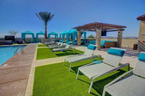 Apartamento New! Rooftop Pool With Mountain Views+king Beds