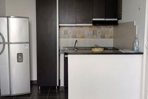 Confortable Apartamento En Ibagu� Con Piscina