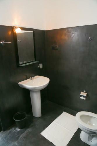 Hostal Black And White Unakuruwa