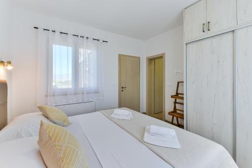 Luxury Villa With Pool,jacuzzi And Sauna/04