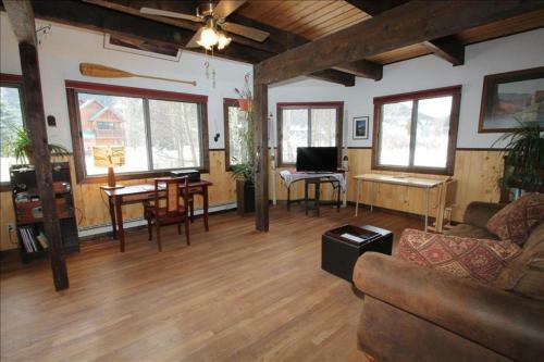 Pooches Paradise Location Elk Ave Dog Friendly