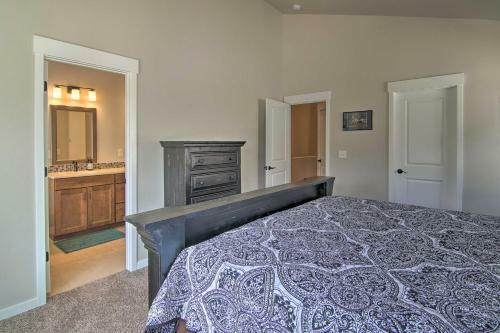 Upscale And Modern Colorado Springs Townhome!
