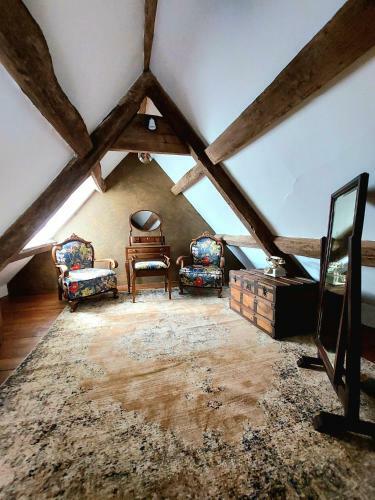 Beautiful 1 Bedroom Cottage With Fireplace
