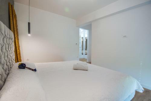 Luxury 2-bedroom Apartment With Panomaric Sea View