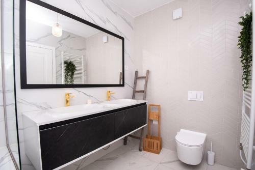 Luxury 2-bedroom Apartment With Panomaric Sea View