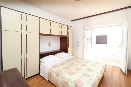 Apartments Maslina Palit