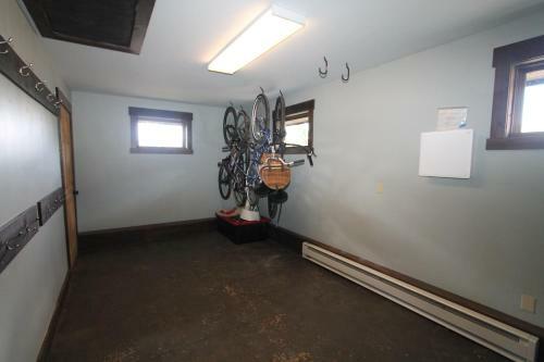 Whetstone Wonder Amazing Views Large Deck Hot Tub Pet Friendly Shuttle