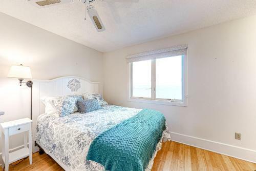 Kings Grant --- 40084 Grant Drive, Unit 72