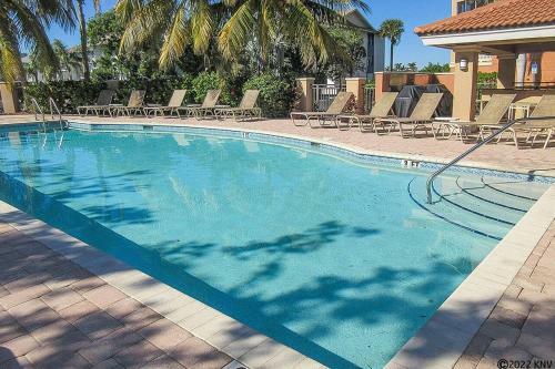 Apartamento Estero Bayside Bldg 1 #205 Condo